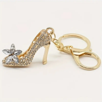 Obesek za ključe ženski čevelj Obesek za ključe ženski čevelj